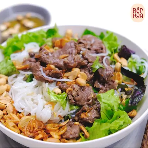 Review Chi Tiết Bún Bò Nam Bộ Bà Bà: Giá Bao Nhiêu, Mua Ở Đâu, Có Ngon Không?