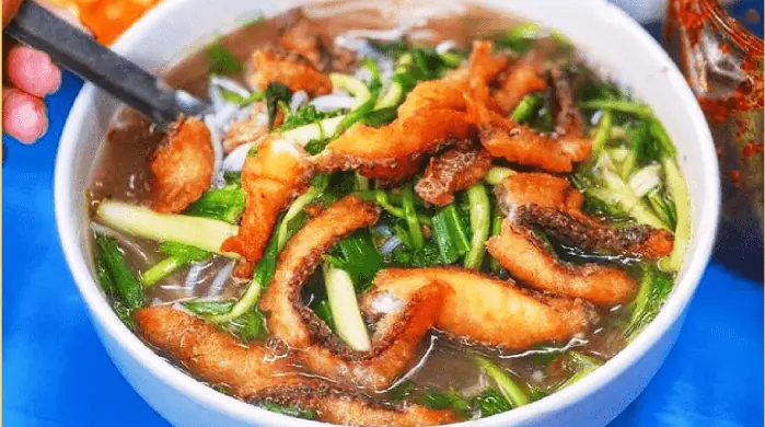 Khám Phá Bún Cá Cay Hà Nội: Vị Cay Nồng Nàn, Ngọt Thanh Từ Nước Dùng