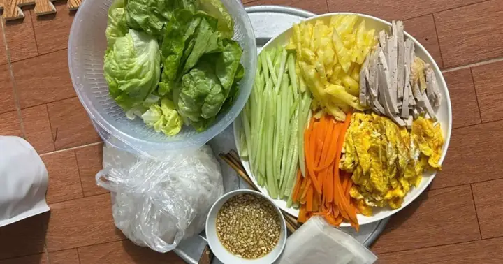 Cách Làm Bún Cuốn Thịt Luộc Và Tôm Hấp Chuẩn Vị Bắc Tại Nhà
