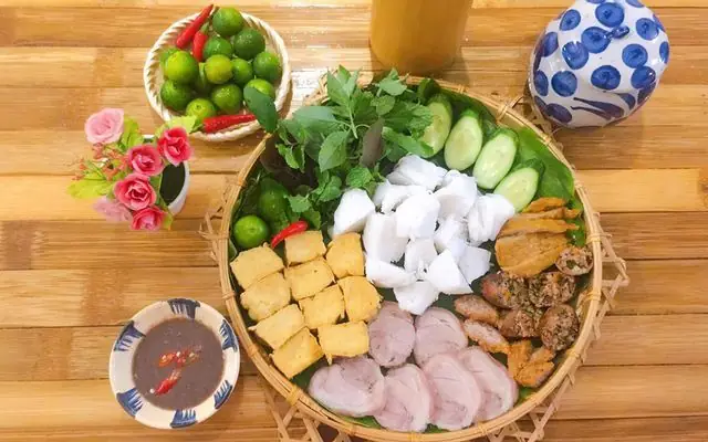 Review Chi Tiết Bún Đậu Mắm Tôm Gấu's - Có Xứng Đáng Với Cái Tên?