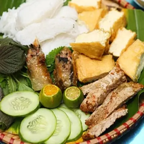 Review Chi Tiết Bún Đậu Mắm Tôm Nhà Khoai: Có Thực Sự Ngon Như Lời Đồn?