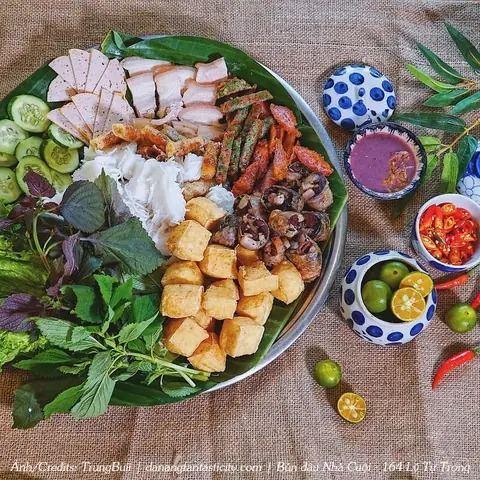 Review Chi Tiết Bún Đậu Mắm Tôm Nhà Khoai: Có Thực Sự Ngon Như Lời Đồn?