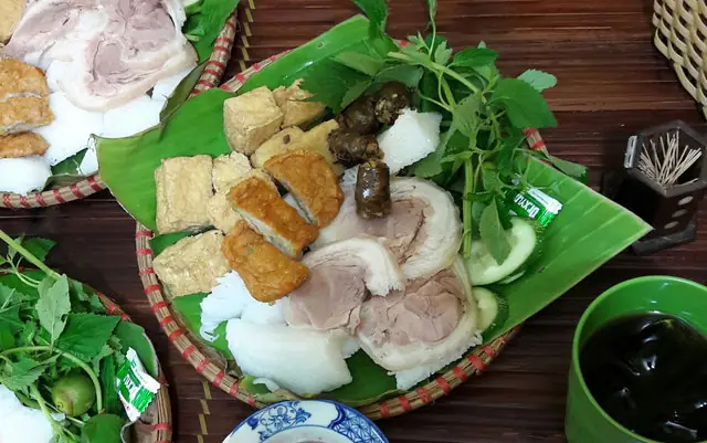 Đánh Giá Chi Tiết Bún Đậu Mẹt Cô Chinh: Có Thực Sự Xứng Danh "đệ Nhất"?