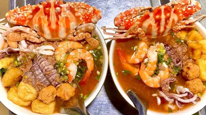 Khám Phá Ẩm Thực: Bún Hải Sản Đà Nẵng Có Gì Đặc Biệt?