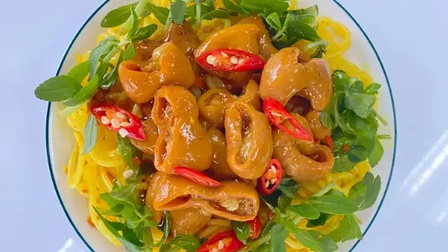 Bún Lòng Xào Nghệ Vy Vy: Tìm Hiểu Về Món Ăn Đặc Sản Hay Chỉ Là Tin Đồn?
