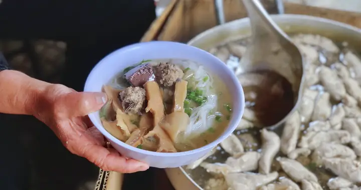 Khám Phá Top 10 Quán Bún Mọc Ngon Hà Nội Nức Tiếng Một Thời