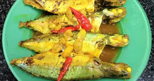 Cá Bạc Má Kho Tỏi Ớt: Công Thức Nấu Món Ngon Đậm Đà, Hấp Dẫn Cá Bạc Má Kho Tỏi Ớt: Công Thức Nấu Món Ngon Đậm Đà, Hấp Dẫn