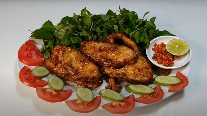 Đánh Giá Chi Tiết Cá Chép Giòn Nướng Giấy Bạc: Vị Ngon Chuẩn Nhà Hàng Có Khó Thực Hiện?