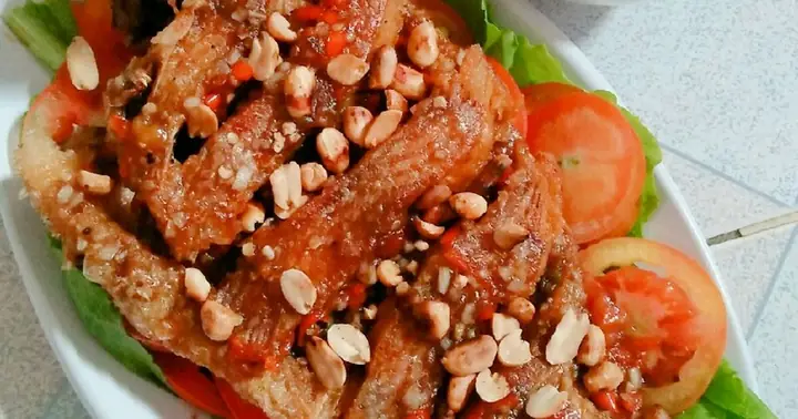 Đánh Giá Chi Tiết Cá Diêu Hồng Chiên Xù Sốt Me: Nên Chọn Nguyên Liệu Tươi Hay Đông Lạnh?