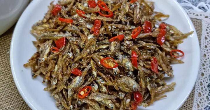 Cá Mắm Rang Chua Ngọt: Công Thức Nấu Ngon Đơn Giản Tại Nhà