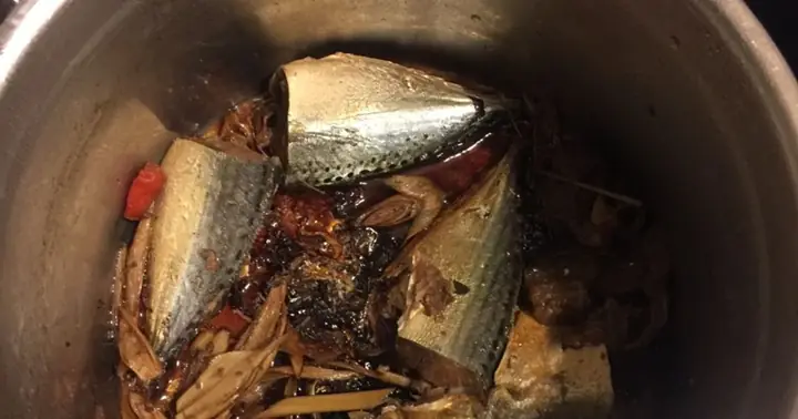 Cá Nục Kho Sả Ớt: Công Thức Chi Tiết Từ A-z Cho Món Ngon Chuẩn Vị Miền Tây