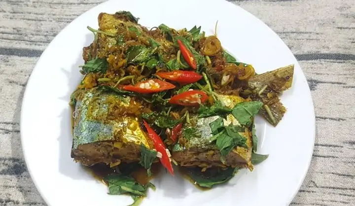 Cá Nục Kho Sả Ớt: Công Thức Chi Tiết Từ A-z Cho Món Ngon Chuẩn Vị Miền Tây