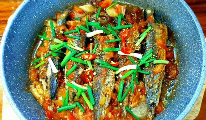 Cá Nục Rim Cà Chua: Công Thức Chi Tiết Và Bí Quyết Giữ Nguyên Độ Tươi Ngon