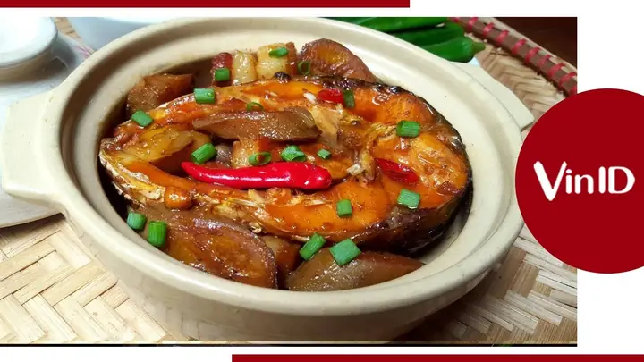 Cá Rô Phi Kho Chuối Xanh: Công Thức Nấu Món Ngon Đậm Đà Hương Vị Quê Hương