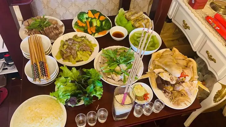 Các Món Ăn Cúng Rằm: Danh Sách Đầy Đủ Và Ý Nghĩa Văn Hóa Trong Ẩm Thực Việt Nam