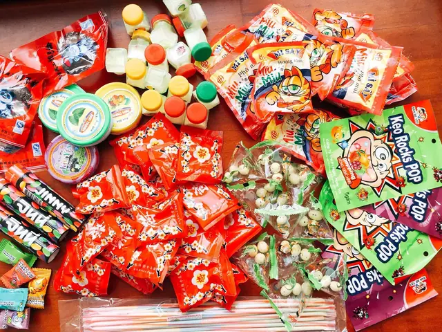 Khám Phá Các Món Ăn Vặt Ngày Xưa: Hành Trình Tìm Về Hương Vị Tuổi Thơ