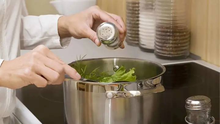 Cách Chữa Mặn Khi Nấu Ăn: 10 Phương Pháp Hiệu Quả Giúp Món Ăn Trở Nên Hoàn Hảo