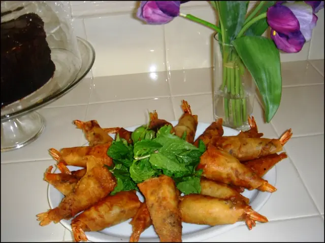 Cách Cuốn Tôm Hỏa Tiễn Chi Tiết Và Chuẩn Vị Cho Từng Loại