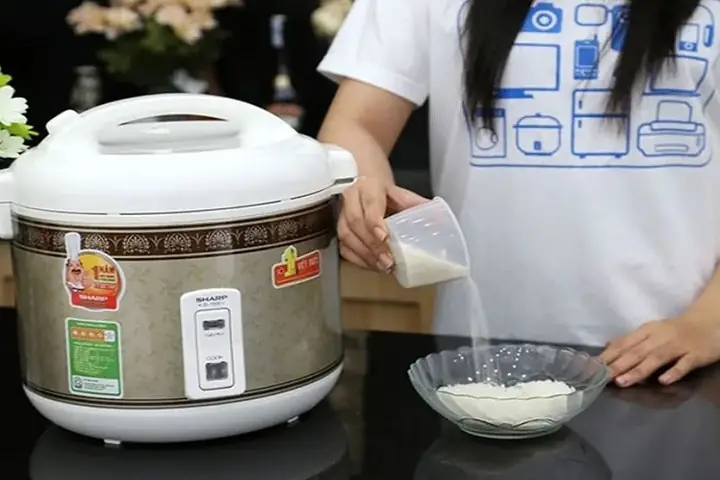 Cách Đong Gạo Nấu Cơm Chuẩn Ngon Cho Từng Loại Gạo