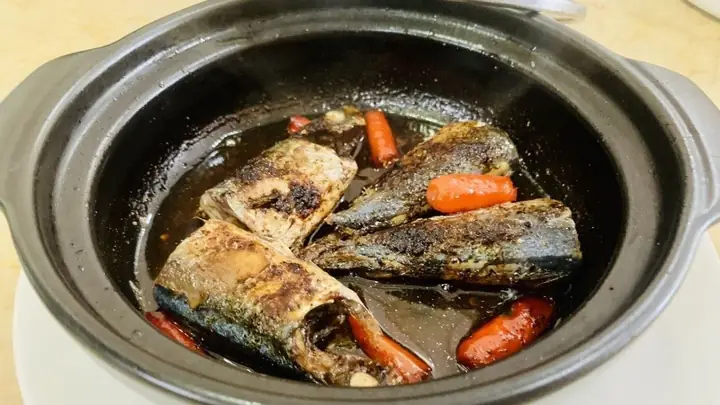 Cách Kho Cá Nục Ngon Miền Trung: Bí Quyết Từ Nguyên Liệu Đến Thành Phẩm