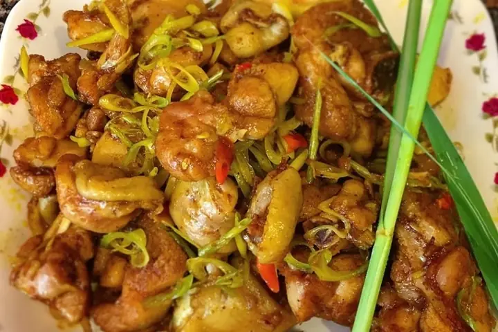 Cách Kho Thịt Gà Già Mềm