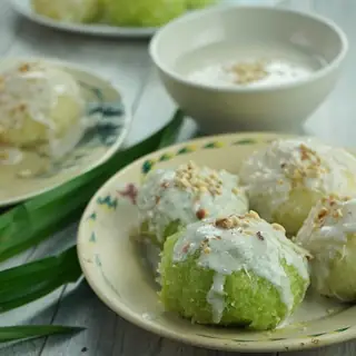 Cách Làm Bánh Củ Mì Nhân Dừa Thơm Ngon, Béo Ngậy Tại Nhà Cách Làm Bánh Củ Mì Nhân Dừa Thơm Ngon, Béo Ngậy Tại Nhà
