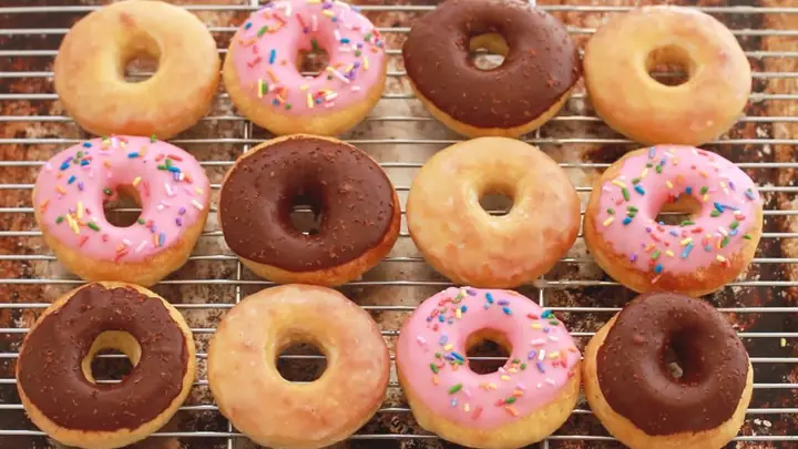 Cách Làm Bánh Donut Đơn Giản Tại Nhà Với Nồi Chiên Không Dầu