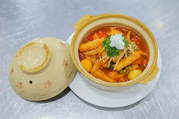 Cách Làm Bánh Gạo Cay Tokbokki Chuẩn Vị Hàn Quốc Ngay Tại Nhà