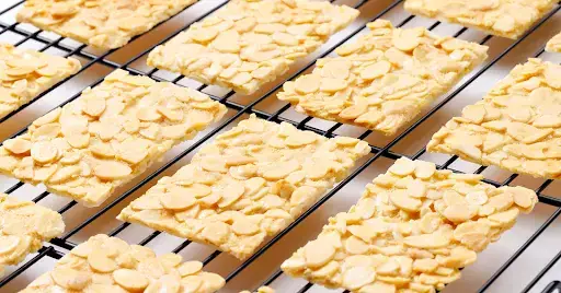 Cách Làm Bánh Hạnh Nhân Lát Giòn Tan, Thơm Ngon Tại Nhà