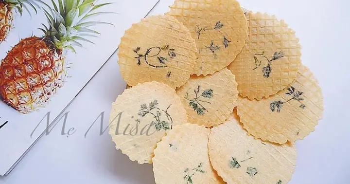 Cách Làm Bánh Kẹp Ngò Giòn Tan, Thơm Lừng Tại Nhà
