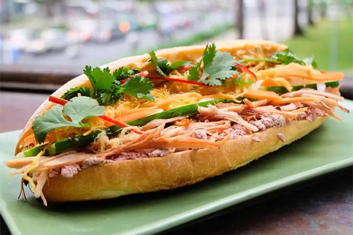 Cách Làm Bánh Mì Pate Truyền Thống Thơm Ngon, Béo Ngậy Tại Nhà