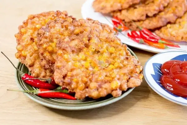 Cách Làm Bánh Ngô Bánh Khoai: 2 Công Thức Chuẩn Vị, Béo Ngậy Từ Bếp Gia Đình Cách Làm Bánh Ngô Bánh Khoai: 2 Công Thức Chuẩn Vị, Béo Ngậy Từ Bếp Gia Đình