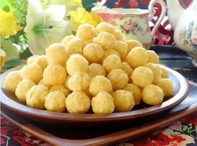 Cách Làm Bánh Nhãn Giòn Xốp Chuẩn Vị Huế