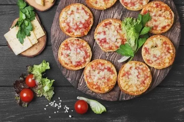 Cách Làm Bánh Pizza Mini Giòn Ngon, Đơn Giản Tại Nhà