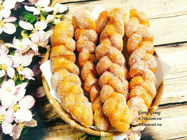 Cách Làm Bánh Quẩy Ngọt Mềm