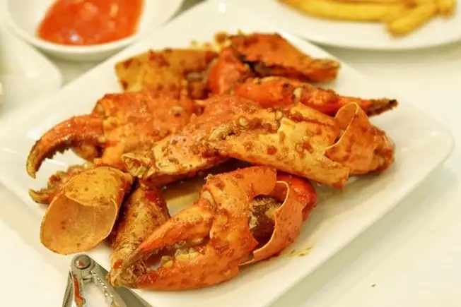 Cách Làm Càng Cua Rang Muối Giòn Rụm, Đậm Đà Cho Ngày Cuối Tuần