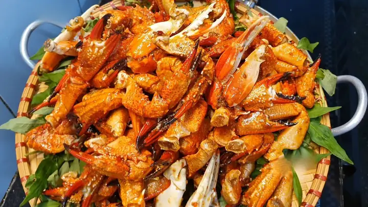 Cách Làm Càng Ghẹ Rang Muối Tuyết Ngon Giòn Chuẩn Vị Nhà Hàng