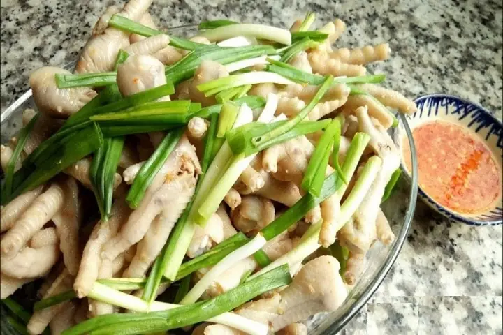 Cách Làm Chân Gà Hấp Bia Thơm Ngon, Đậm Đà Chuẩn Vị Nhà Hàng