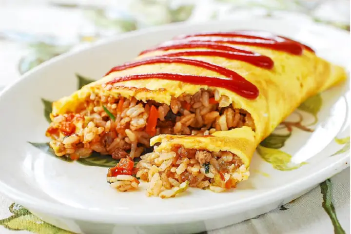 Cách Làm Cơm Bọc Trứng: Công Thức Biến Bữa Cơm Nhàm Chán Thành Món Ngon Khó Cưỡng
