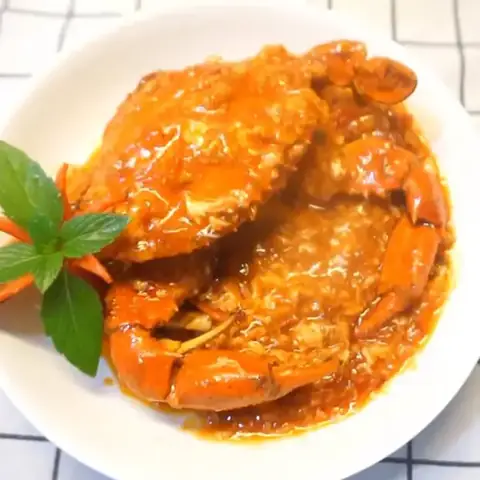 Cách Làm Cua Sốt Trứng Ớt Singapore: Bí Quyết Sốt Béo Ngậy, Cay Nồng Chuẩn Vị