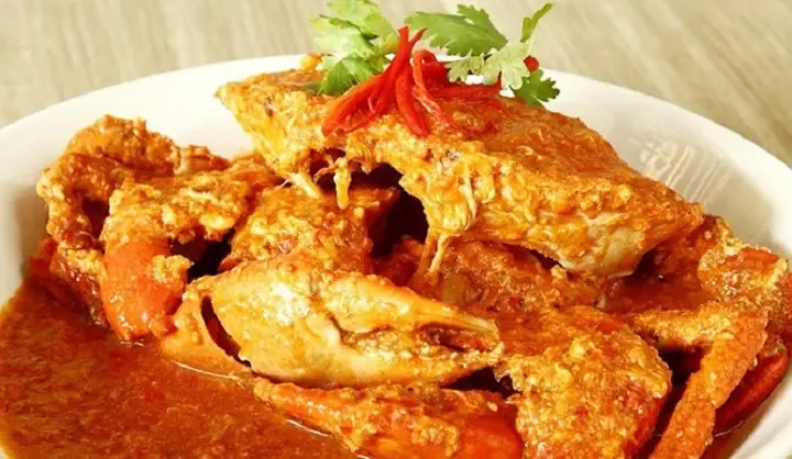 Cách Làm Cua Sốt Trứng Ớt Singapore: Bí Quyết Sốt Béo Ngậy, Cay Nồng Chuẩn Vị