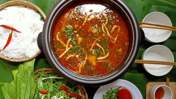 Cách Làm Gà Nấu Lẩu Thái Chua Cay Chuẩn Vị Nhà Hàng