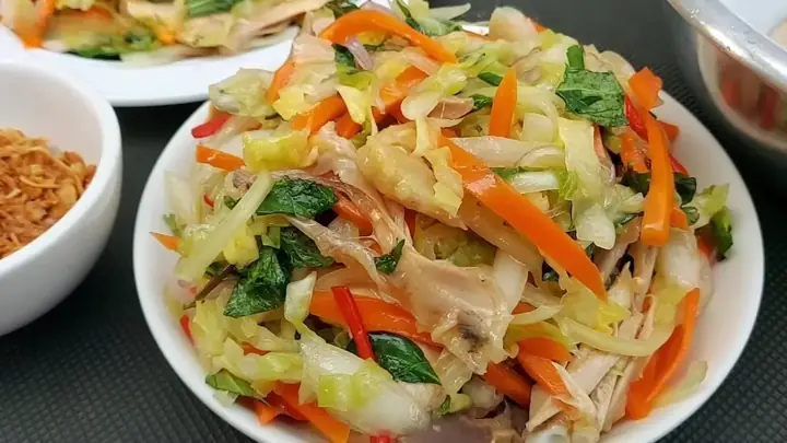 Cách Làm Gỏi Gà Chua Ngọt Chuẩn Vị, Thịt Gà Giòn Dai, Sốt Đậm Đà Hấp Dẫn