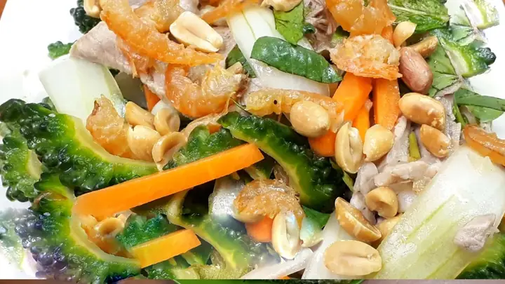 Cách Làm Gỏi Khổ Qua: 3 Công Thức Trọn Vị Từ Dân Dã Đến Đặc Sản Cách Làm Gỏi Khổ Qua: 3 Công Thức Trọn Vị Từ Dân Dã Đến Đặc Sản