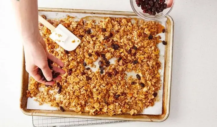 Cách Làm Granola Bằng Chảo Tại Nhà Thơm Ngon, Giòn Rụm Không Cần Lò Nướng