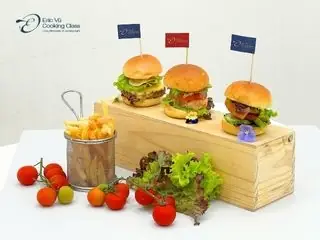 Cách Làm Hamburger Bò Để Bán: Hướng Dẫn Chi Tiết Từ A-z Cho Người Mới Bắt Đầu Cách Làm Hamburger Bò Để Bán: Hướng Dẫn Chi Tiết Từ A-z Cho Người Mới Bắt Đầu