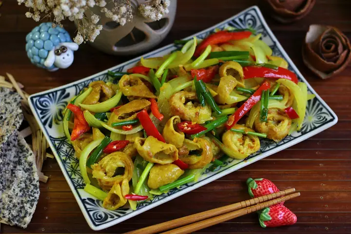 Cách Làm Lòng Già Xào Nghệ Thơm Ngon, Giòn Sần Sật Chuẩn Vị