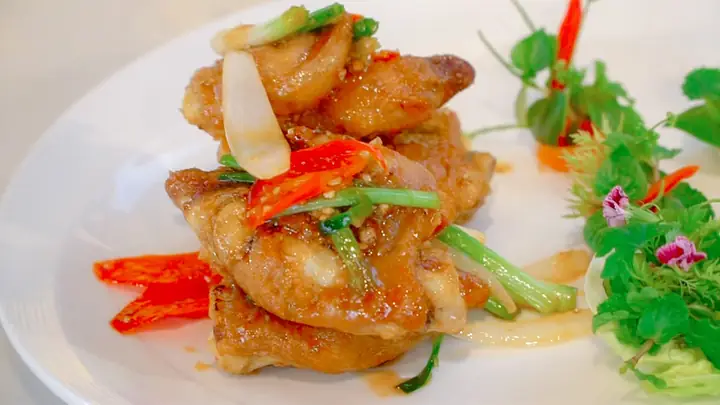 Cách Làm Móng Heo Chiên Giòn: Công Thức Chuẩn Vị, Giòn Rụm Không Bị Bắn Dầu Cách Làm Móng Heo Chiên Giòn: Công Thức Chuẩn Vị, Giòn Rụm Không Bị Bắn Dầu