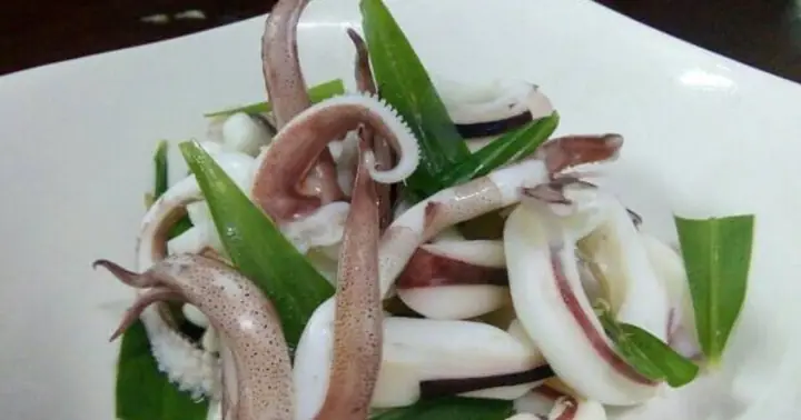 Cách Làm Mực Nấu Nước Dừa Thơm Ngon, Đậm Đà Chuẩn Vị Miền Tây