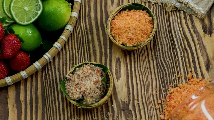 Cách Làm Muối Hột Rang Ớt Giòn Thơm, Cay Nồng Chuẩn Vị Cho Bữa Cơm Thêm Đậm Đà